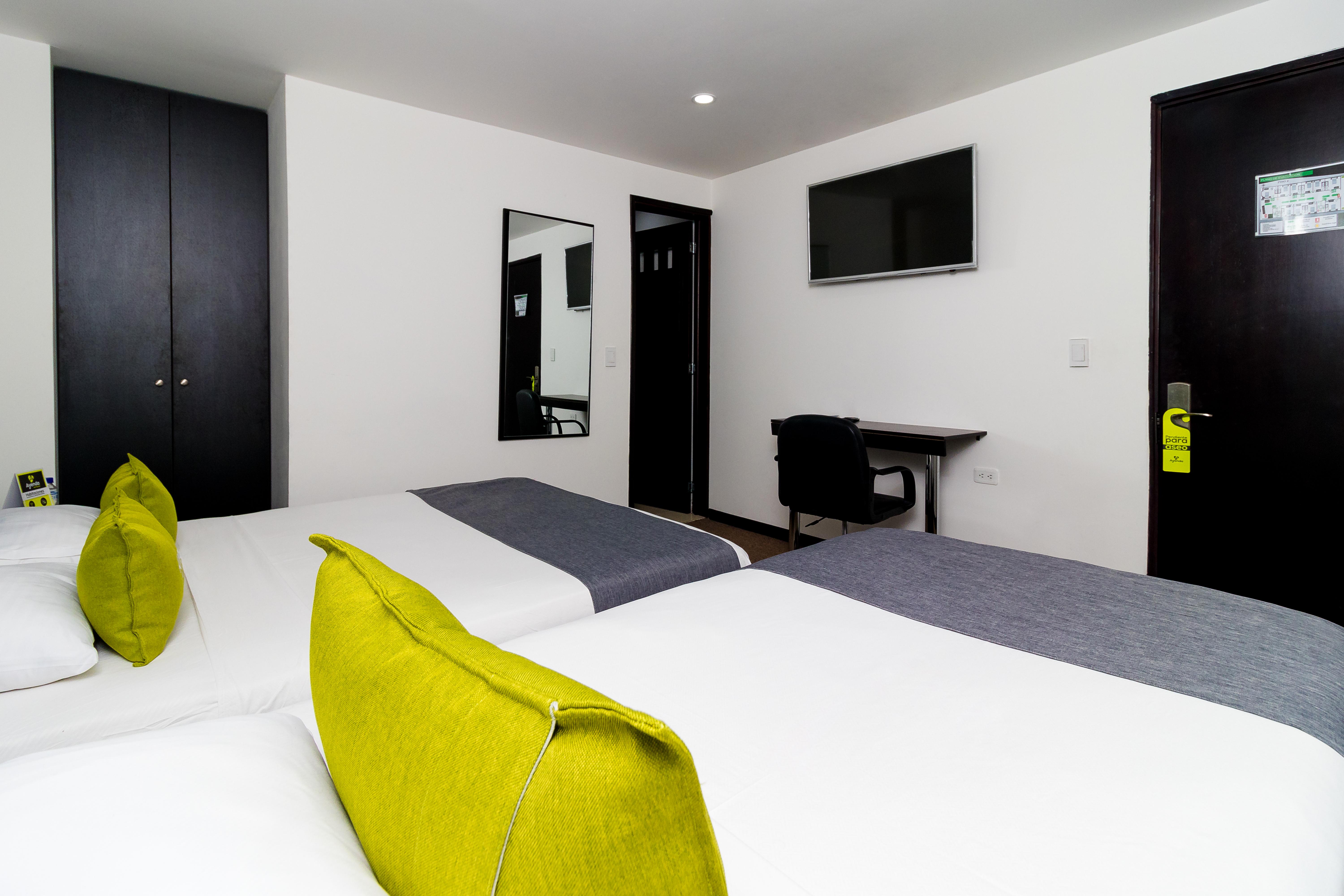 Ayenda 1063 Golden Hotel Bogota Ngoại thất bức ảnh