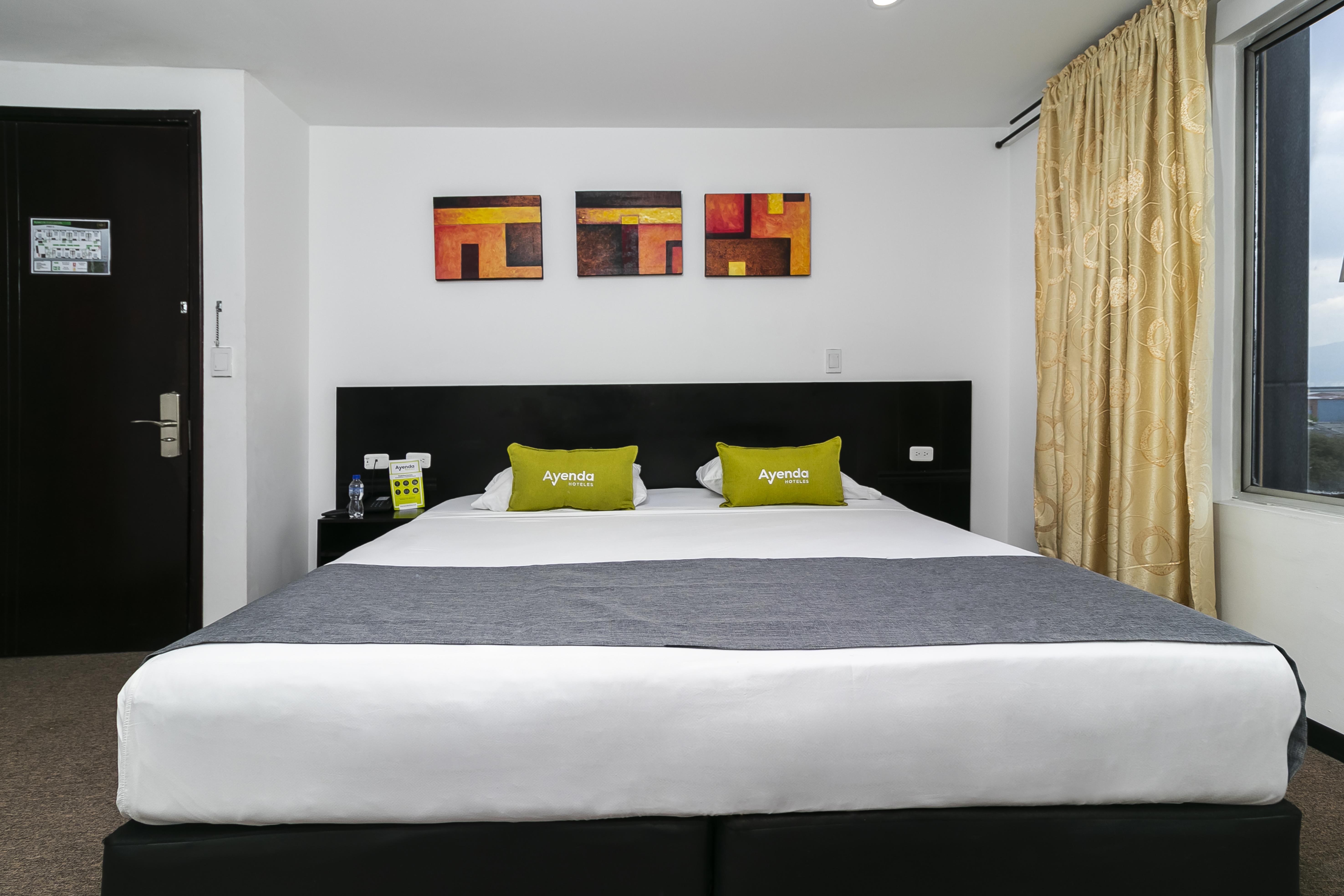 Ayenda 1063 Golden Hotel Bogota Ngoại thất bức ảnh