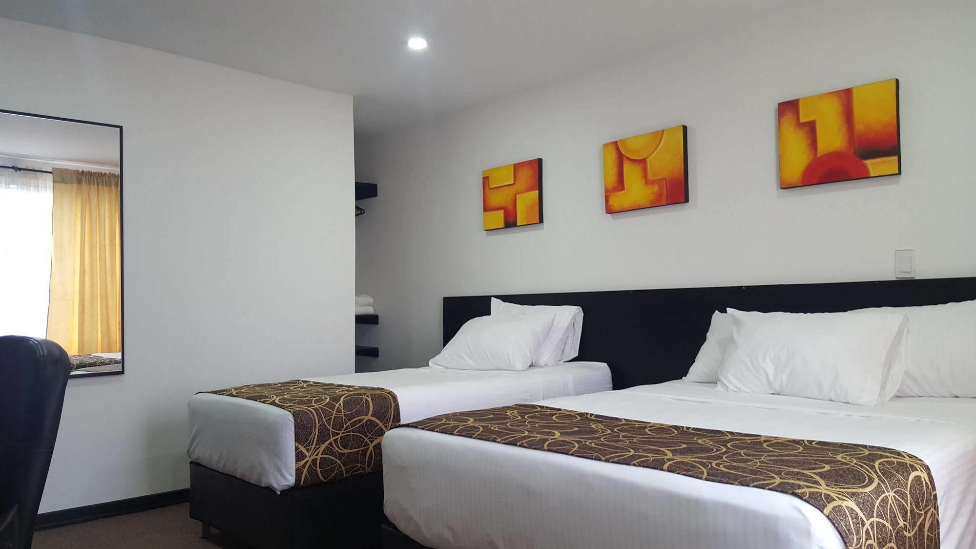Ayenda 1063 Golden Hotel Bogota Ngoại thất bức ảnh