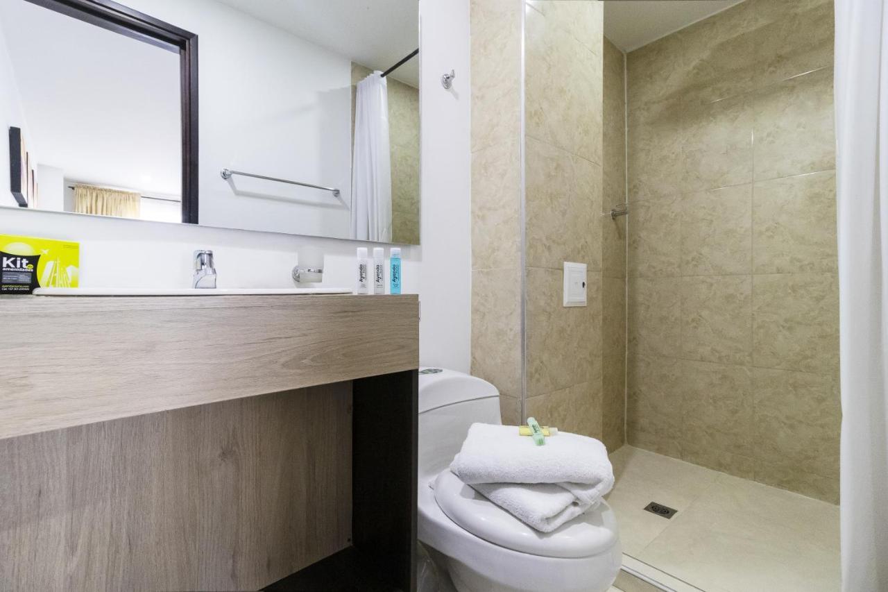 Ayenda 1063 Golden Hotel Bogota Ngoại thất bức ảnh