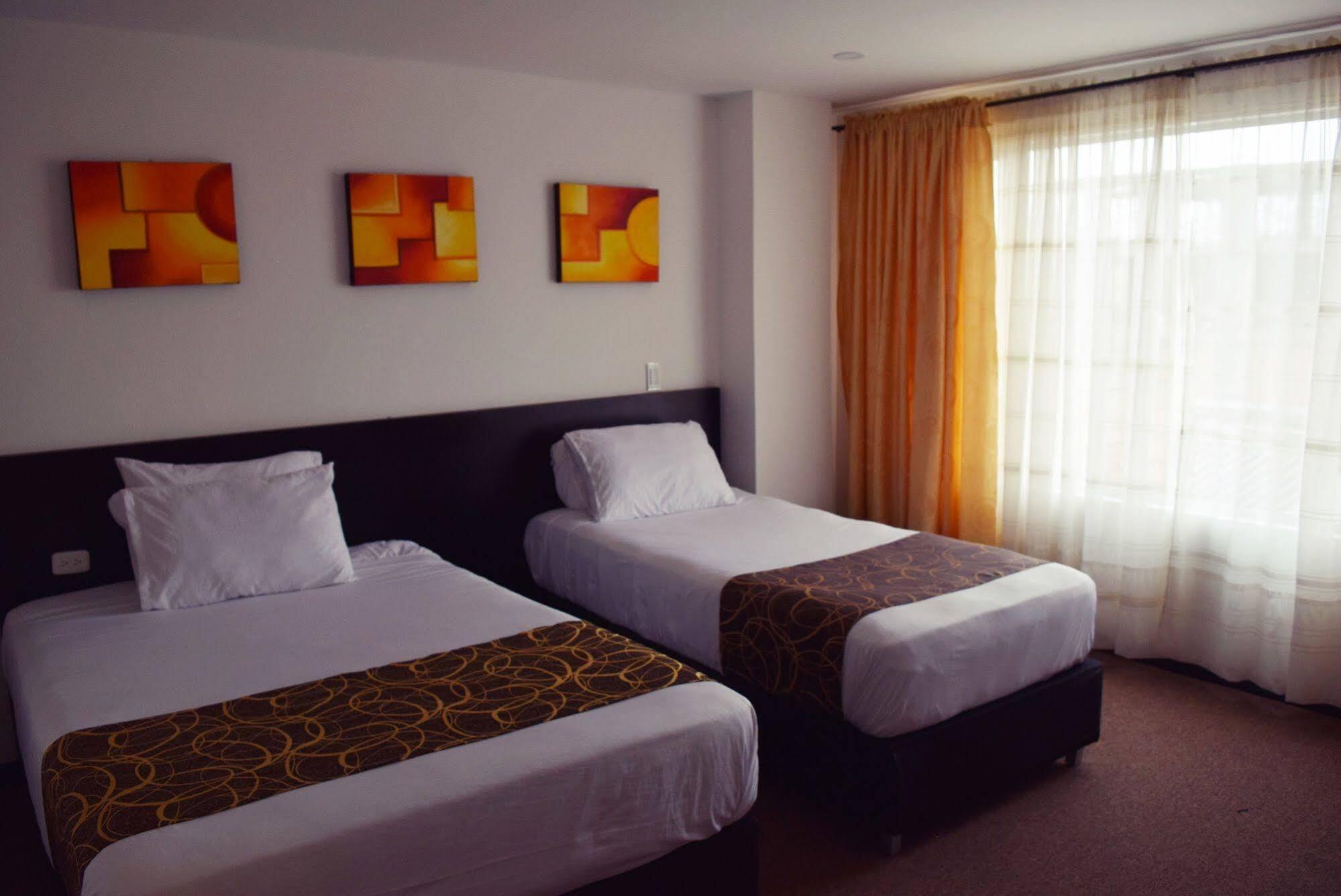 Ayenda 1063 Golden Hotel Bogota Ngoại thất bức ảnh